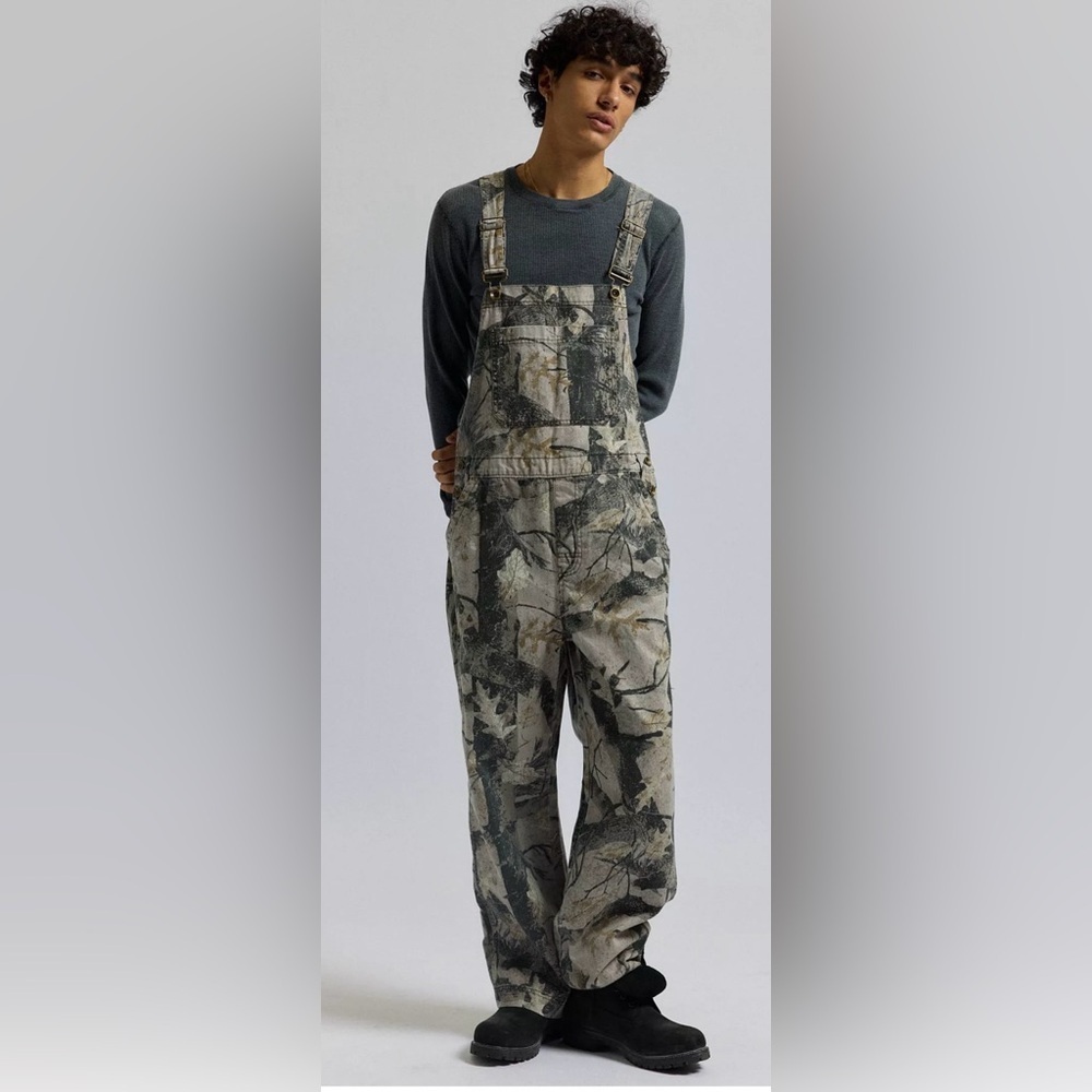BDG Nitro Camo Pattern Baggy Fit Overall Pants Size 34 outdoors hiking hunting